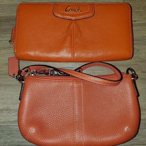 ORANGE COACH CROSSBODY PURSE & WALLET SET - Picture 10 of 15